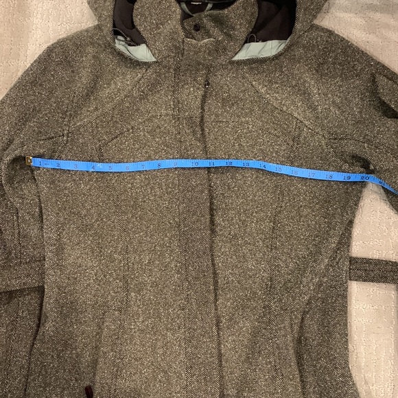 Lululemon • casual fall/winter jacket - Picture 7 of 12